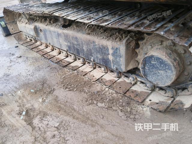 左側(cè)履帶整體?(行走機(jī)構(gòu)) 左側(cè)履帶整體?(行走機(jī)構(gòu))
