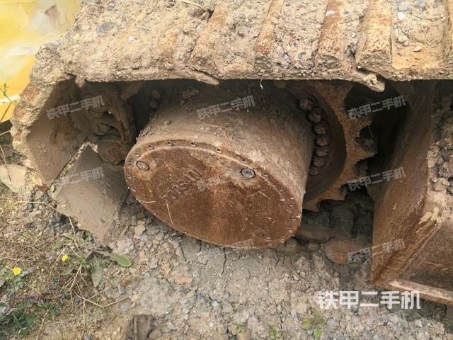 左驅(qū)動(dòng)輪（行走機(jī)構(gòu)）