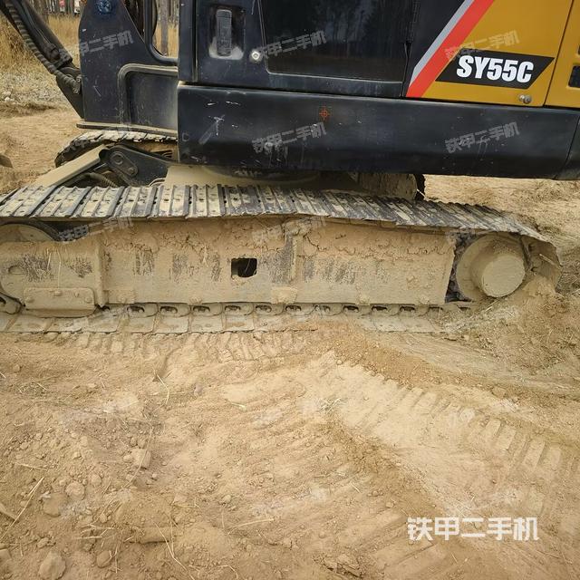 單側(cè)履帶整體（整機(jī)外觀）