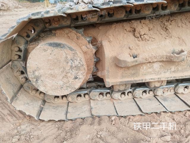 右驅(qū)動(dòng)輪（行走機(jī)構(gòu)）