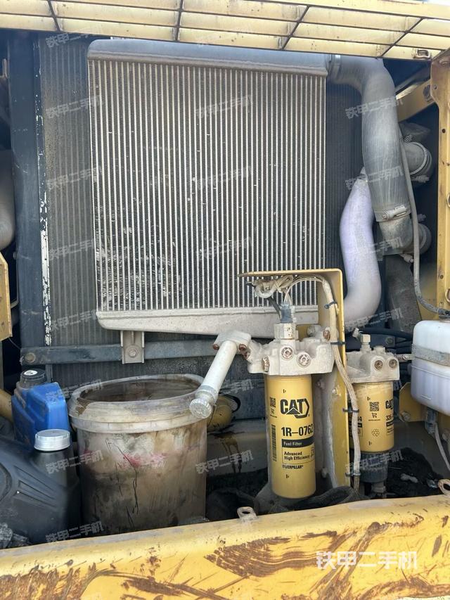 散熱器正面（大件艙室）