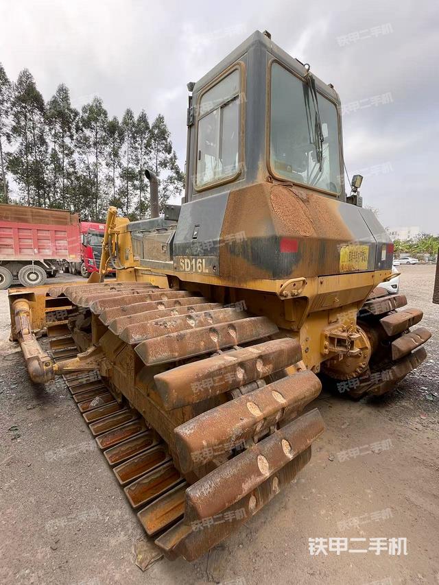 整機(jī)右后45°（設(shè)備外觀及核心部件）