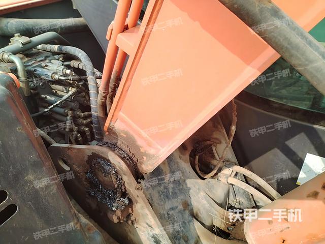 大臂根部?斜(工作和回轉(zhuǎn)裝置) 大臂根部?斜(工作和回轉(zhuǎn)裝置)