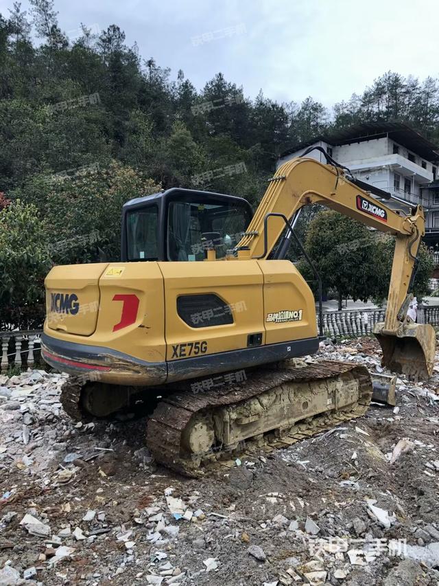 右前45(整機(jī)外觀) 右前45(整機(jī)外觀)