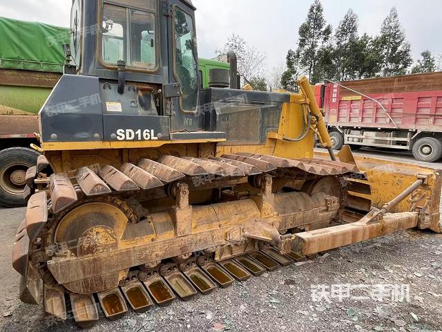 整機(jī)左側(cè)（設(shè)備外觀及核心部件）