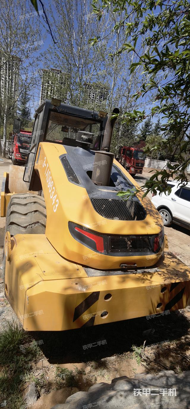 整機(jī)右后45°(設(shè)備外觀及核心部件) 整機(jī)右后45°(設(shè)備外觀及核心部件)