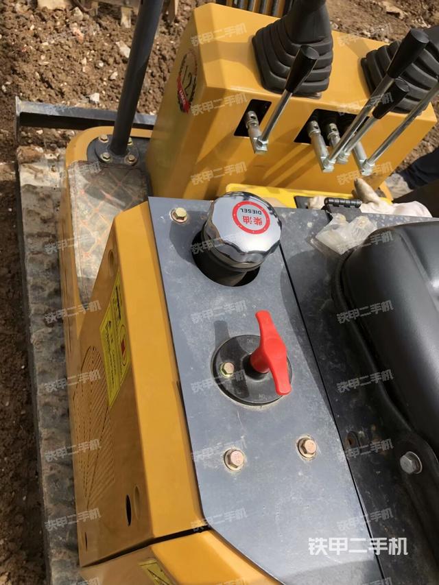 頂棚整體(駕駛室部分) 頂棚整體(駕駛室部分)