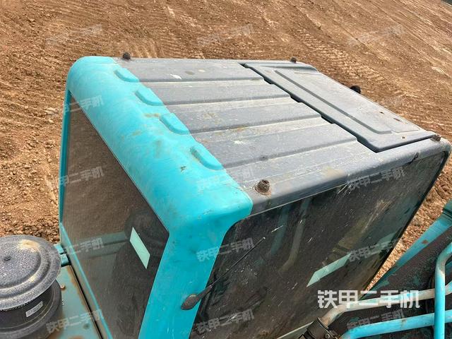 駕駛室頂部（整機(jī)外觀）