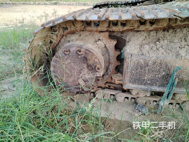 右驱动轮（行走机构）