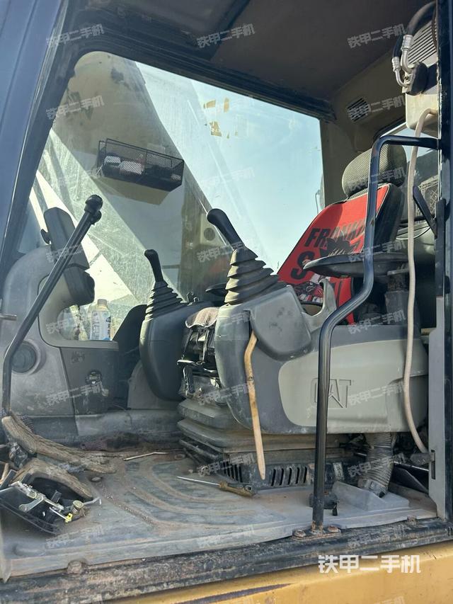 中央回轉(zhuǎn)接頭特寫（上車部件）