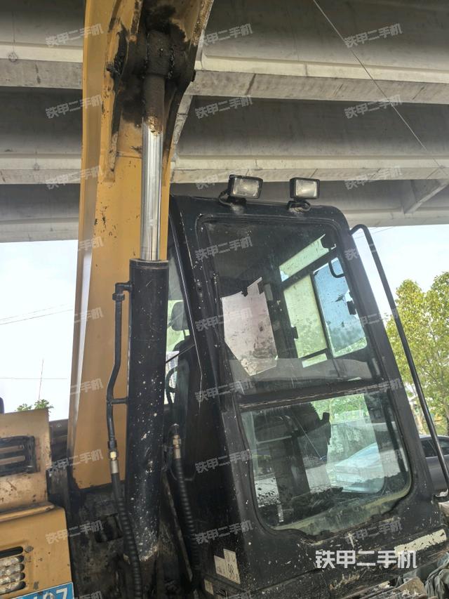 大臂根部?斜(工作和回轉裝置) 大臂根部?斜(工作和回轉裝置)