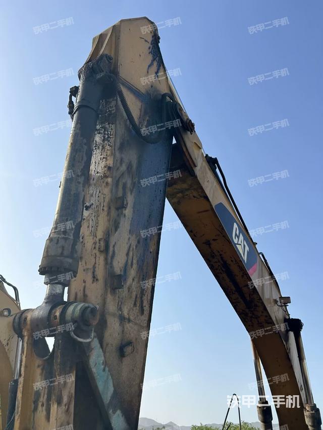 小臂整體左后（工作和回轉(zhuǎn)裝置）