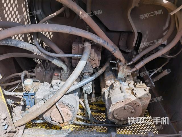 液壓泵室（大件艙室）