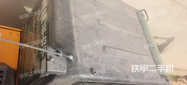 驾驶室顶部（整机外观）