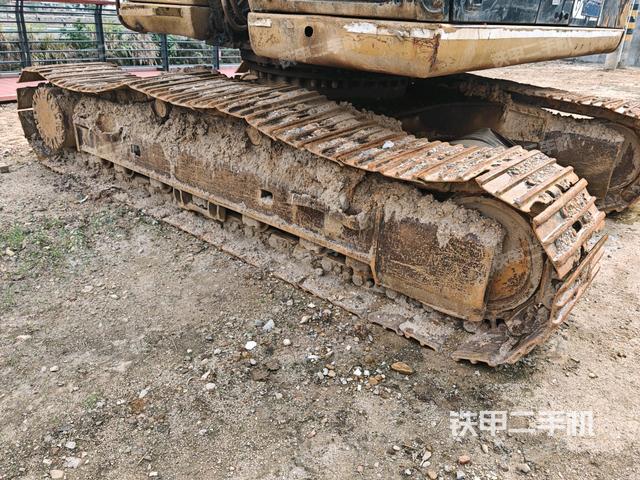 單側(cè)履帶整體（整機(jī)外觀）