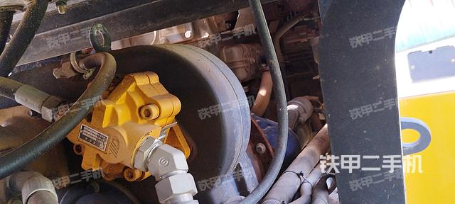 發(fā)動(dòng)機(jī)右側(cè)（整機(jī)外觀及大件）