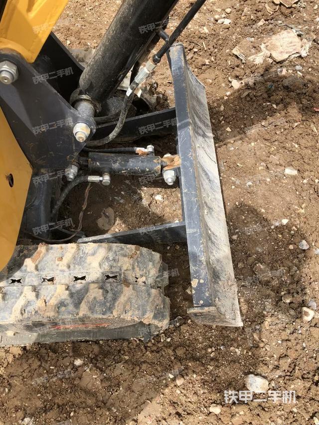 左側(cè)行走馬達(dá)蓋板(行走機(jī)構(gòu)) 左側(cè)行走馬達(dá)蓋板(行走機(jī)構(gòu))