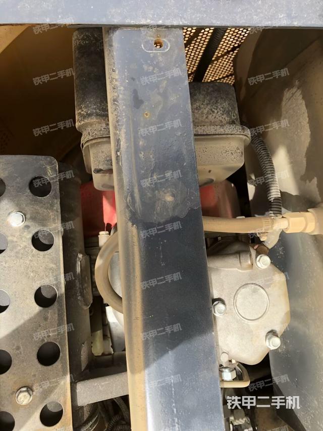 發(fā)動(dòng)機(jī)室(上車部件) 發(fā)動(dòng)機(jī)室(上車部件)