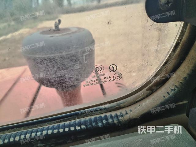 后窗玻璃角標(biāo)(駕駛室部分) 后窗玻璃角標(biāo)(駕駛室部分)