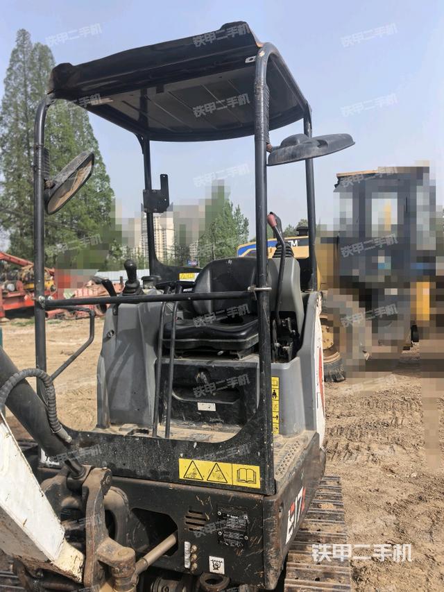 ?駕駛室正側(cè)（駕駛室部分）