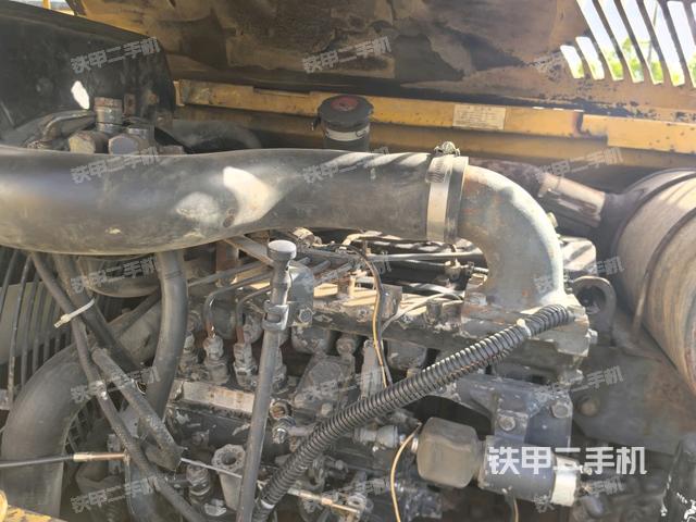 發(fā)動機整體俯視(整機外觀) 發(fā)動機整體俯視(整機外觀)