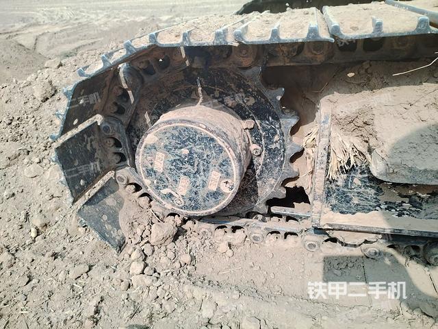 右驅(qū)動(dòng)輪（行走機(jī)構(gòu)）