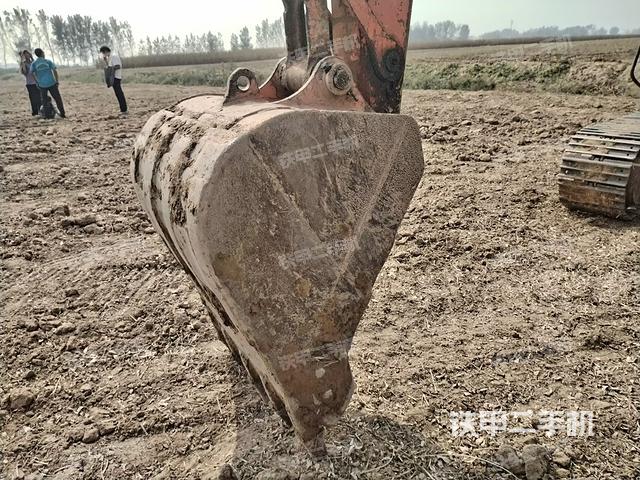 鏟斗45度(工作和回轉(zhuǎn)裝置) 鏟斗45度(工作和回轉(zhuǎn)裝置)