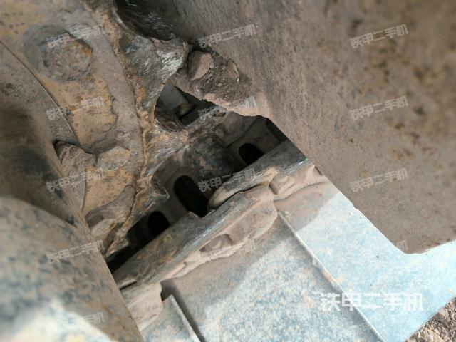 右側(cè)行走馬達(dá)蓋板(行走機(jī)構(gòu)) 右側(cè)行走馬達(dá)蓋板(行走機(jī)構(gòu))