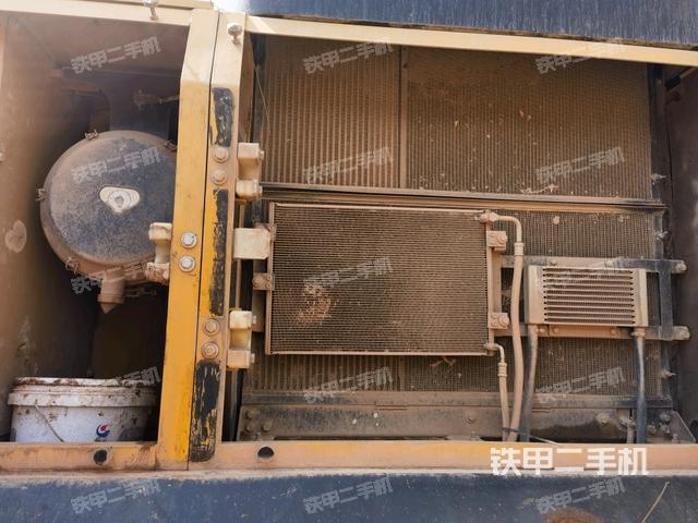 散熱器正面（大件艙室）