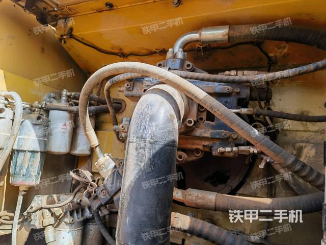 液壓泵斜45?左（大件艙室）