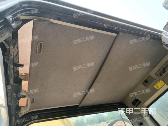 駕駛室左后45度(駕駛室部分) 駕駛室左后45度(駕駛室部分)