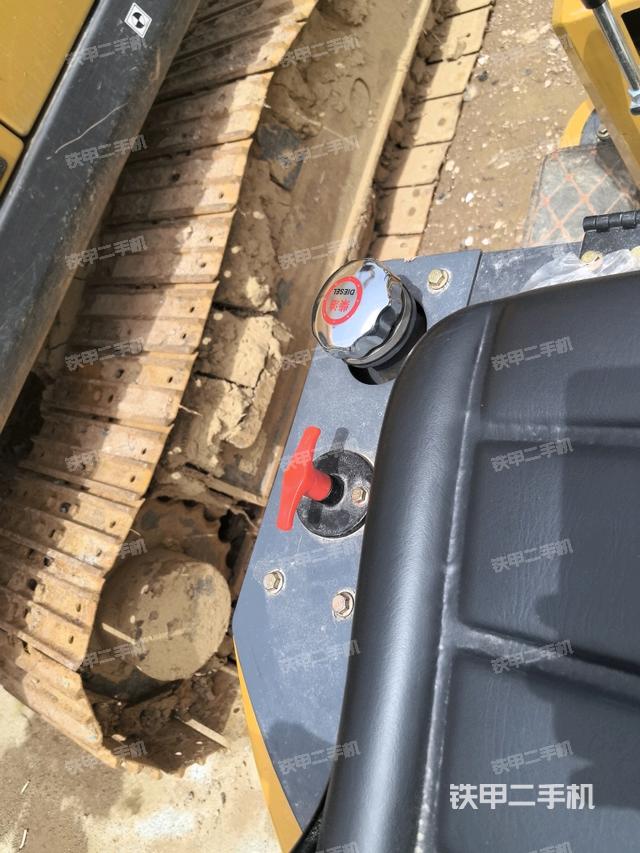 座椅左側(cè)控制臺(tái)/音響/含左手柄(駕駛室部分) 座椅左側(cè)控制臺(tái)/音響/含左手柄(駕駛室部分)