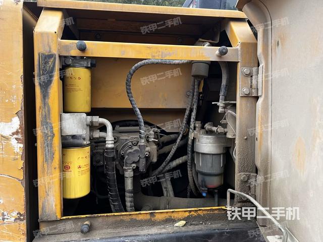 液壓泵斜45?左(大件艙室) 液壓泵斜45?左(大件艙室)