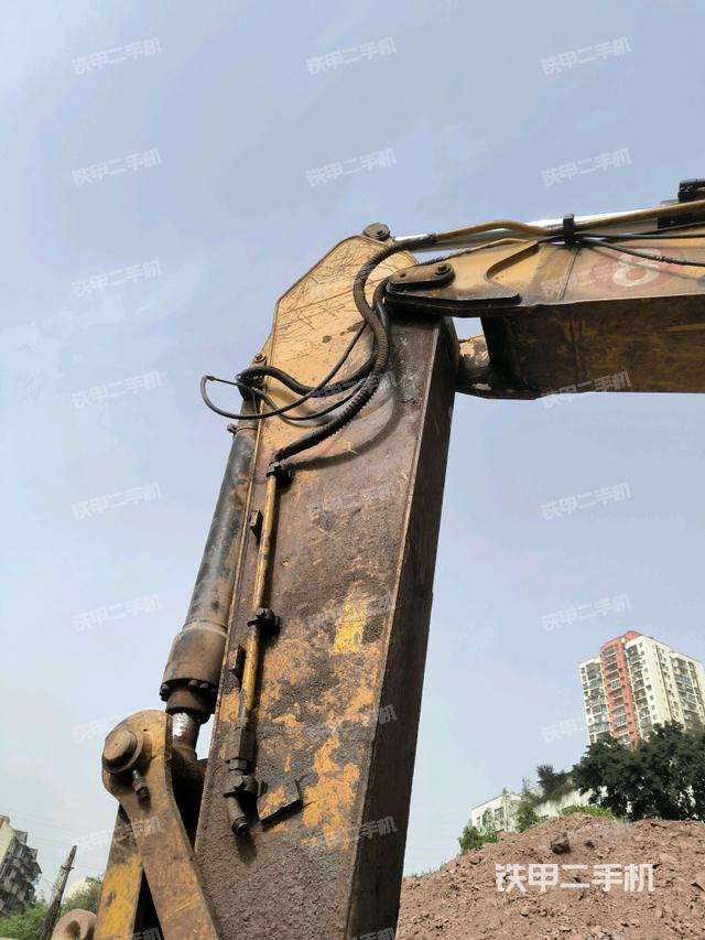 小臂整體左后(工作和回轉(zhuǎn)裝置) 小臂整體左后(工作和回轉(zhuǎn)裝置)
