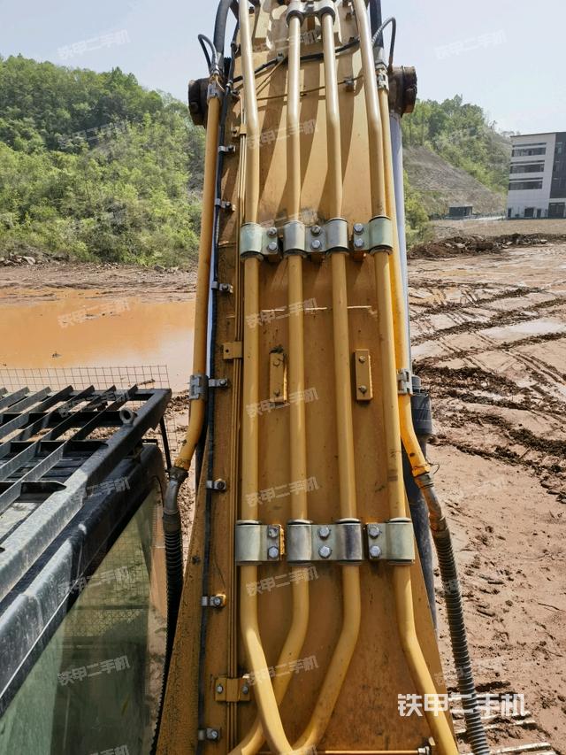 大臂背部俯視（工作和回轉(zhuǎn)裝置）