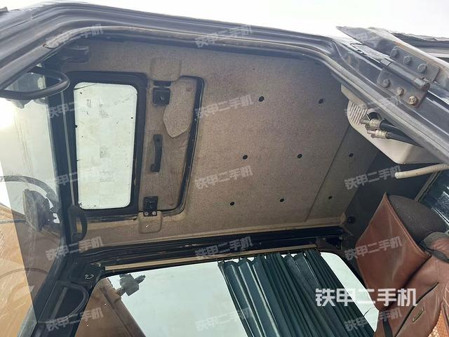 駕駛室頂部俯視(上車部件) 駕駛室頂部俯視(上車部件)