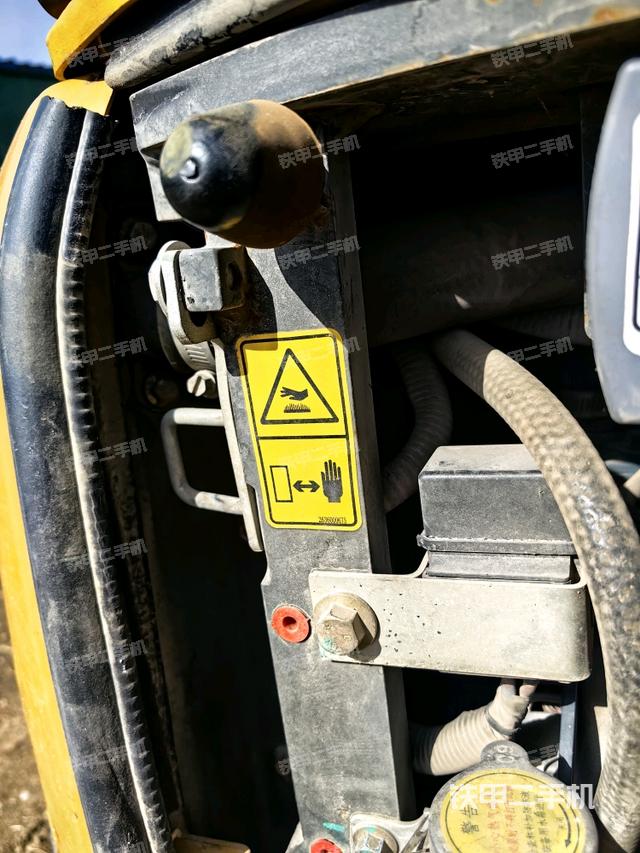 水箱+風(fēng)扇特寫(上車部件) 水箱+風(fēng)扇特寫(上車部件)
