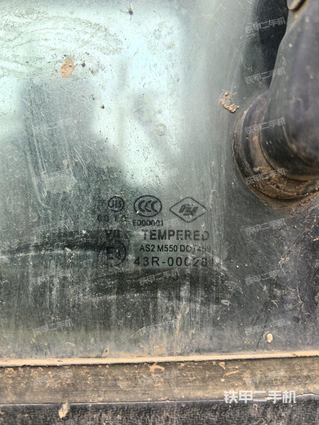 后窗玻璃角標(biāo)(駕駛室部分) 后窗玻璃角標(biāo)(駕駛室部分)