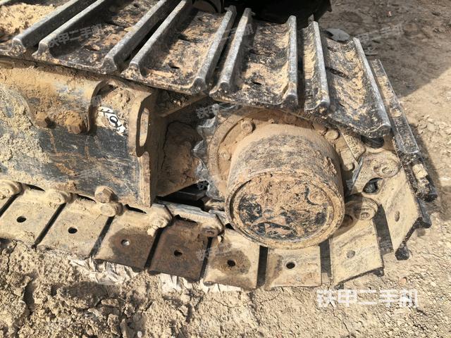 右側(cè)履帶整體?（行走機(jī)構(gòu)）