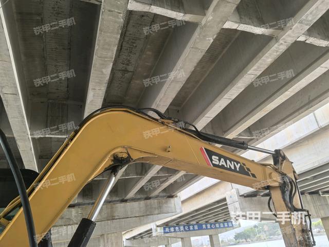 大臂整體?右側(工作和回轉裝置) 大臂整體?右側(工作和回轉裝置)