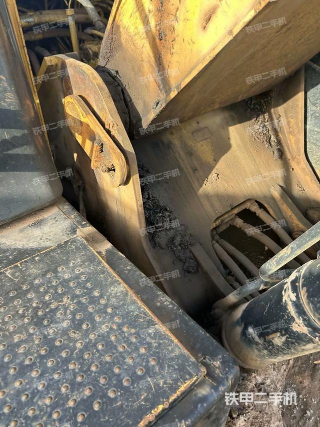 大臂根部?斜視（工作和回轉(zhuǎn)裝置）