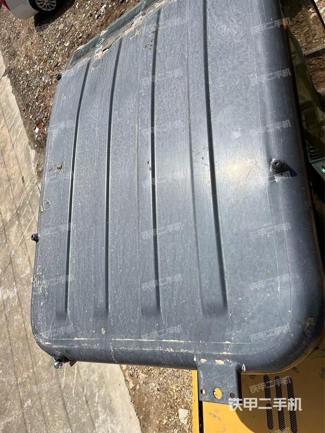 駕駛室頂部（整機(jī)外觀）