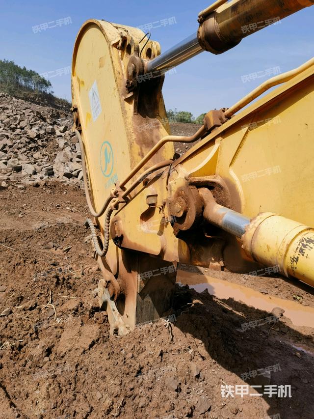 小臂整體左后（工作和回轉(zhuǎn)裝置）