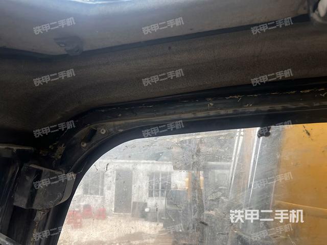 后窗玻璃角標(biāo)(駕駛室部分) 后窗玻璃角標(biāo)(駕駛室部分)