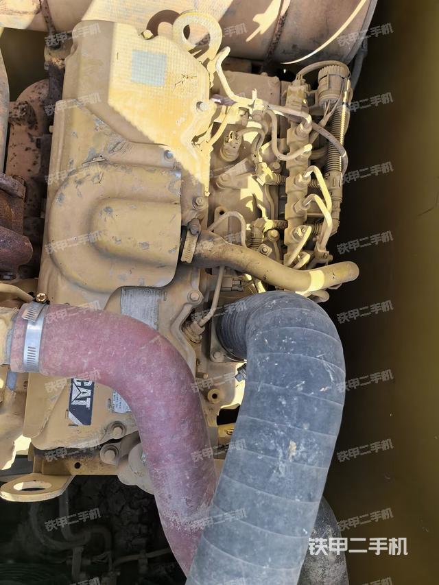 發(fā)動機(jī)整體俯視(整機(jī)外觀) 發(fā)動機(jī)整體俯視(整機(jī)外觀)