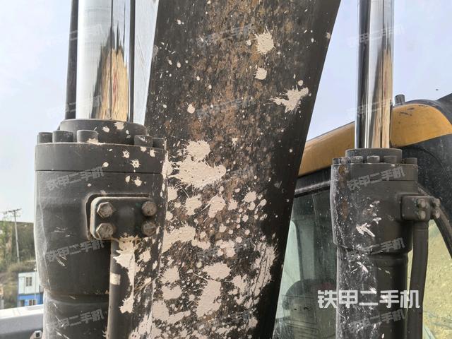 鏟斗右后整體（工作和回轉(zhuǎn)裝置）