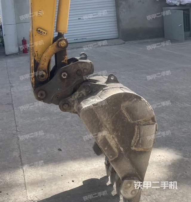 鏟斗45度(工作和回轉(zhuǎn)裝置) 鏟斗45度(工作和回轉(zhuǎn)裝置)