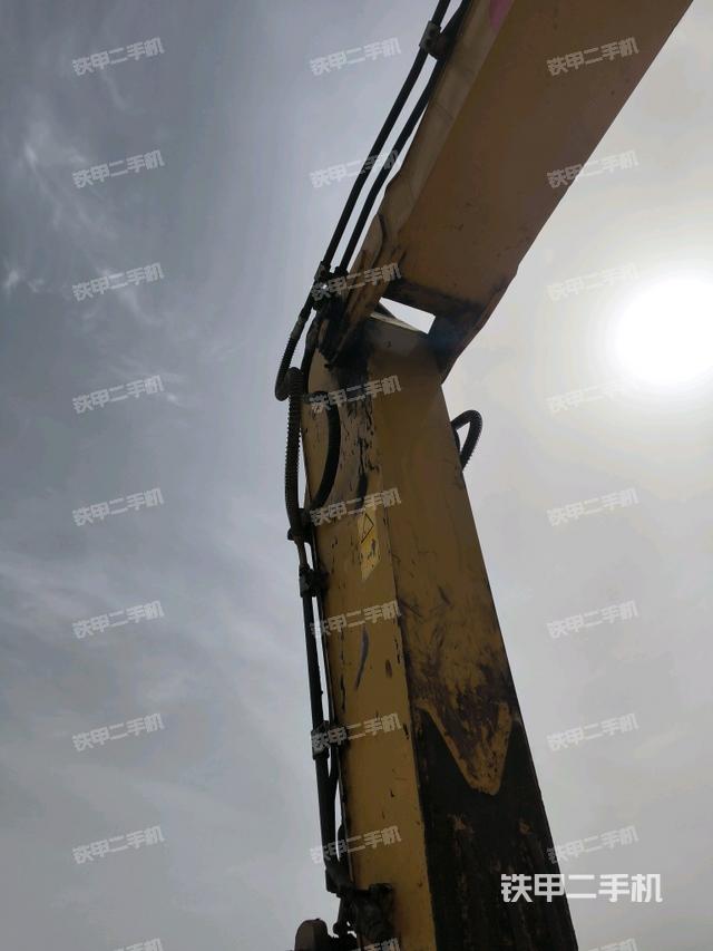 小臂整體左后（工作和回轉(zhuǎn)裝置）