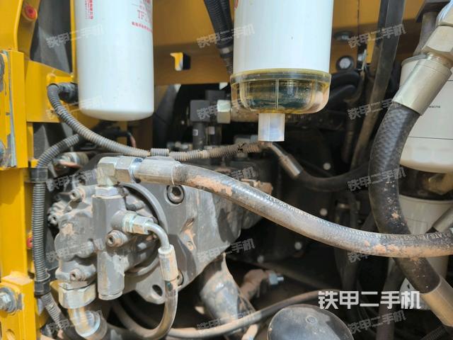 液壓泵斜45?左（大件艙室）