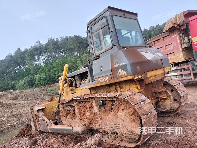 發(fā)動機(設備外觀及核心部件) 發(fā)動機(設備外觀及核心部件)